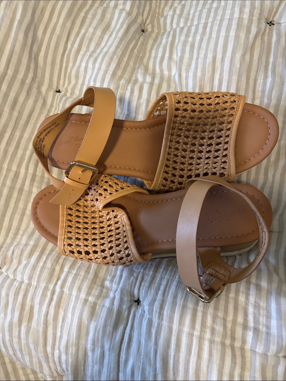 Universal Thread Woven Tan Strap Sandals